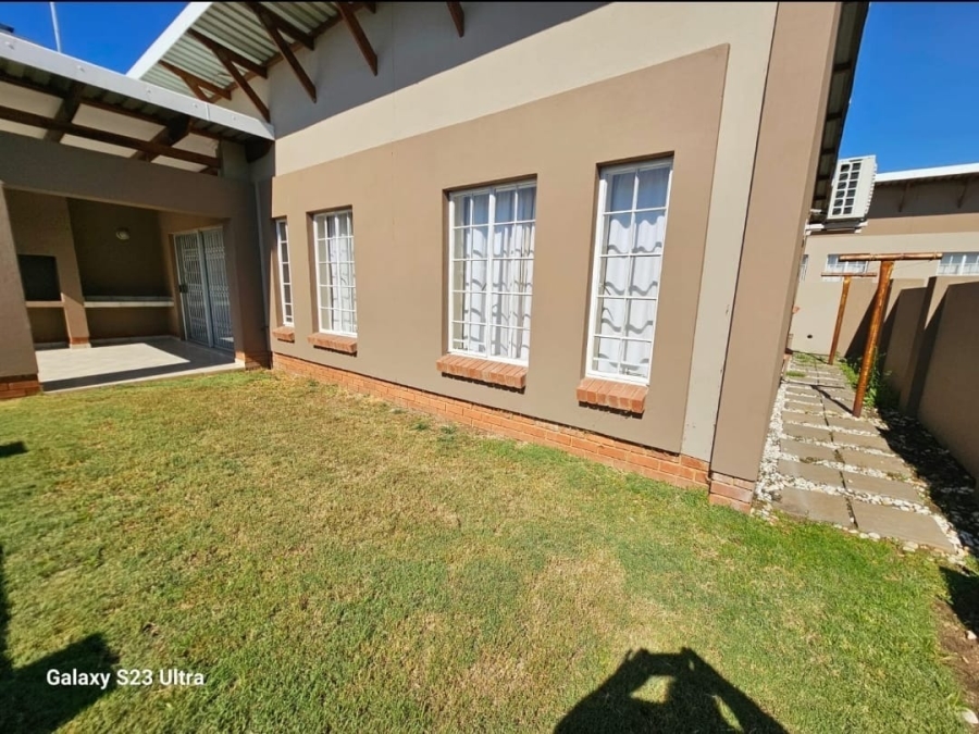 3 Bedroom Property for Sale in Waterval East North West